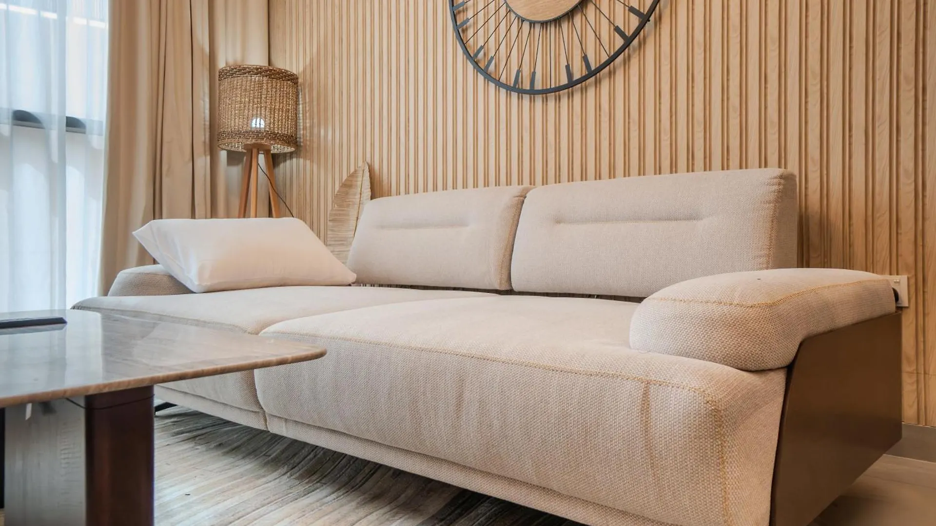 1Bedroom Apartment Oak Luxury By Blue Cloud Holidays Sharjah