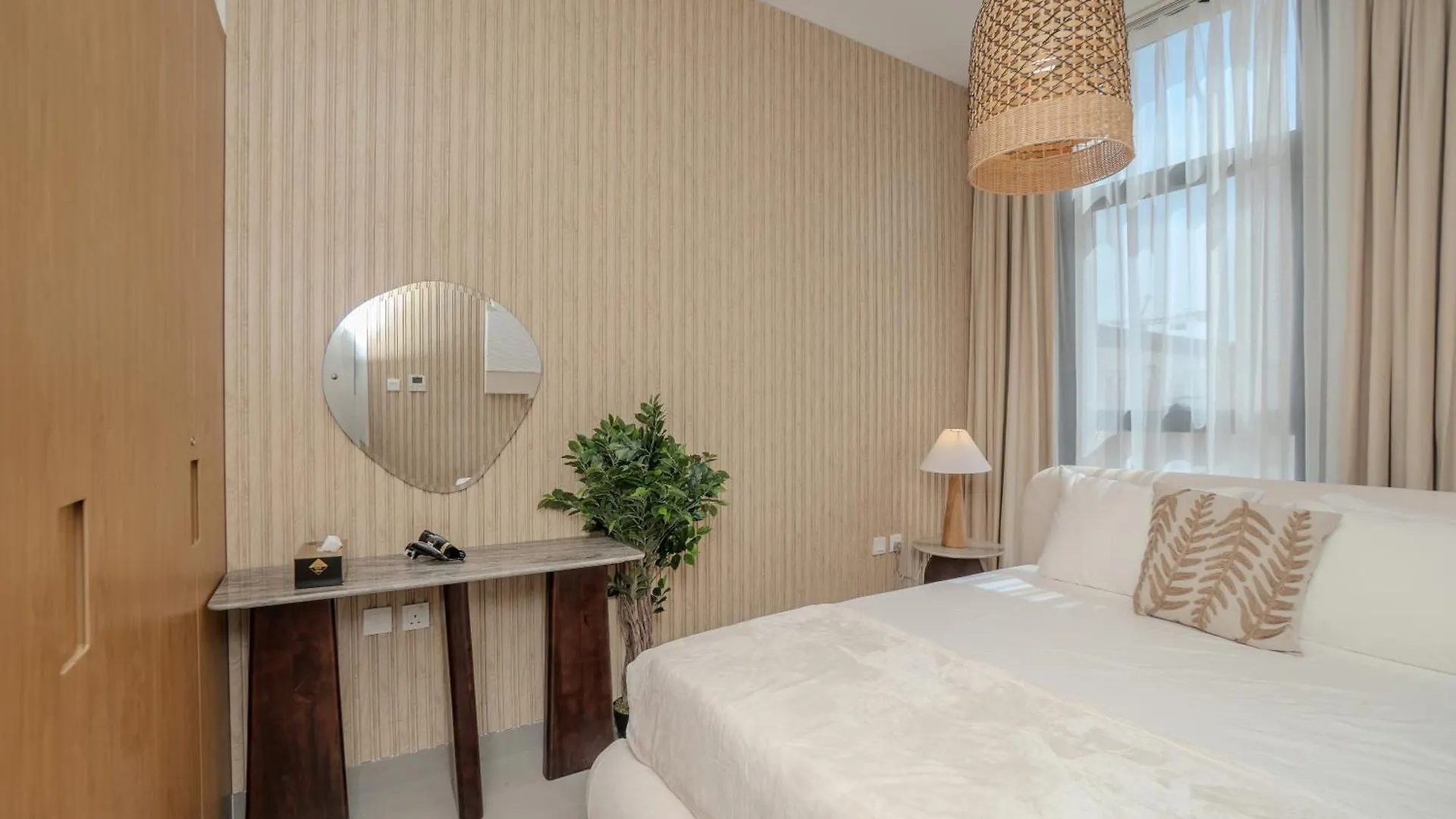 1Bedroom Apartment Oak Luxury By Blue Cloud Holidays Sharjah Emirados Árabes Unidos